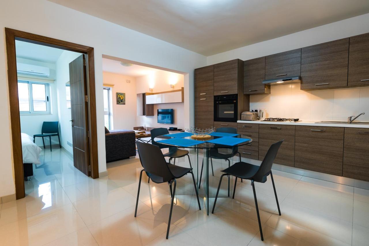 Sh5A-Qawra Prime Location 2 Bedroom Apartment Сейнт Полс Бей Екстериор снимка